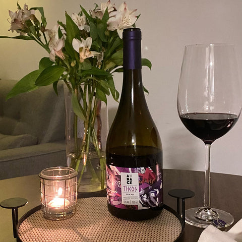 Vinho Fino Blend Tinto Theos